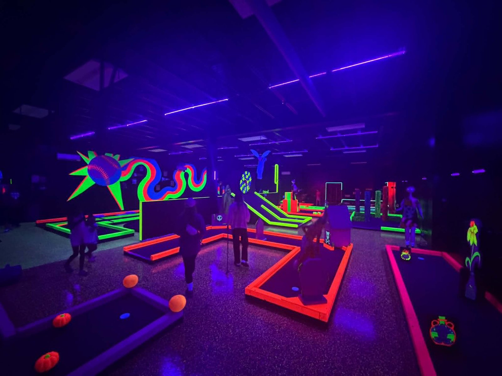 Glow golf full course action Branson